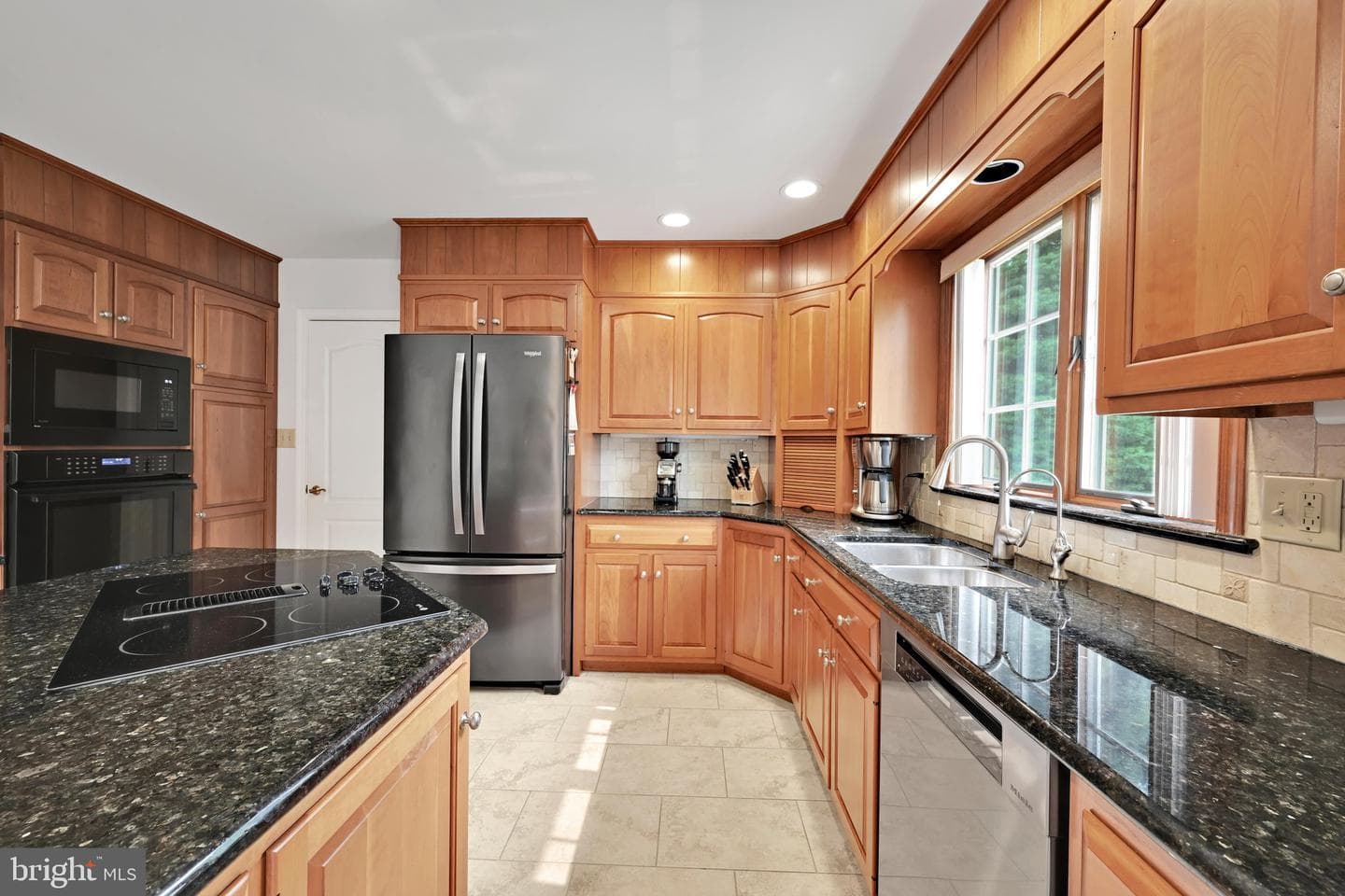 1318 Beaconfield Lane photo 7