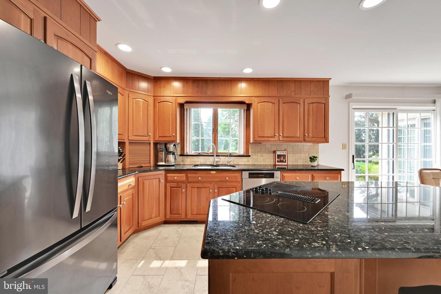 1318 Beaconfield Lane photo 8