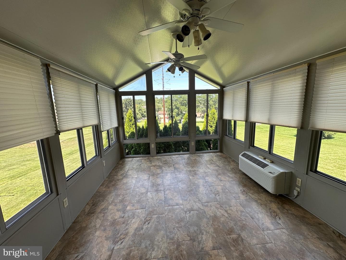 2143 Sheri Lane photo 6