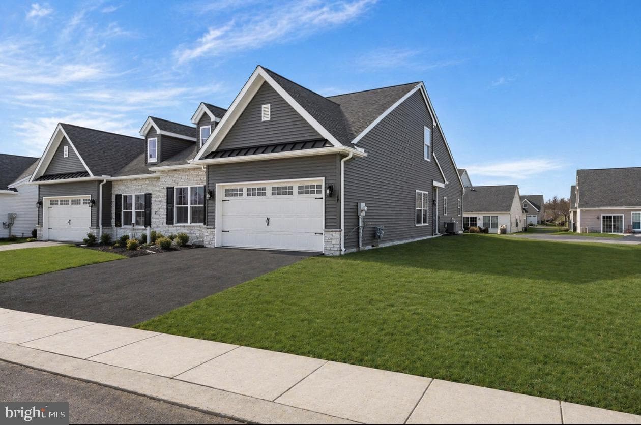 108 Hillard Field, Lancaster