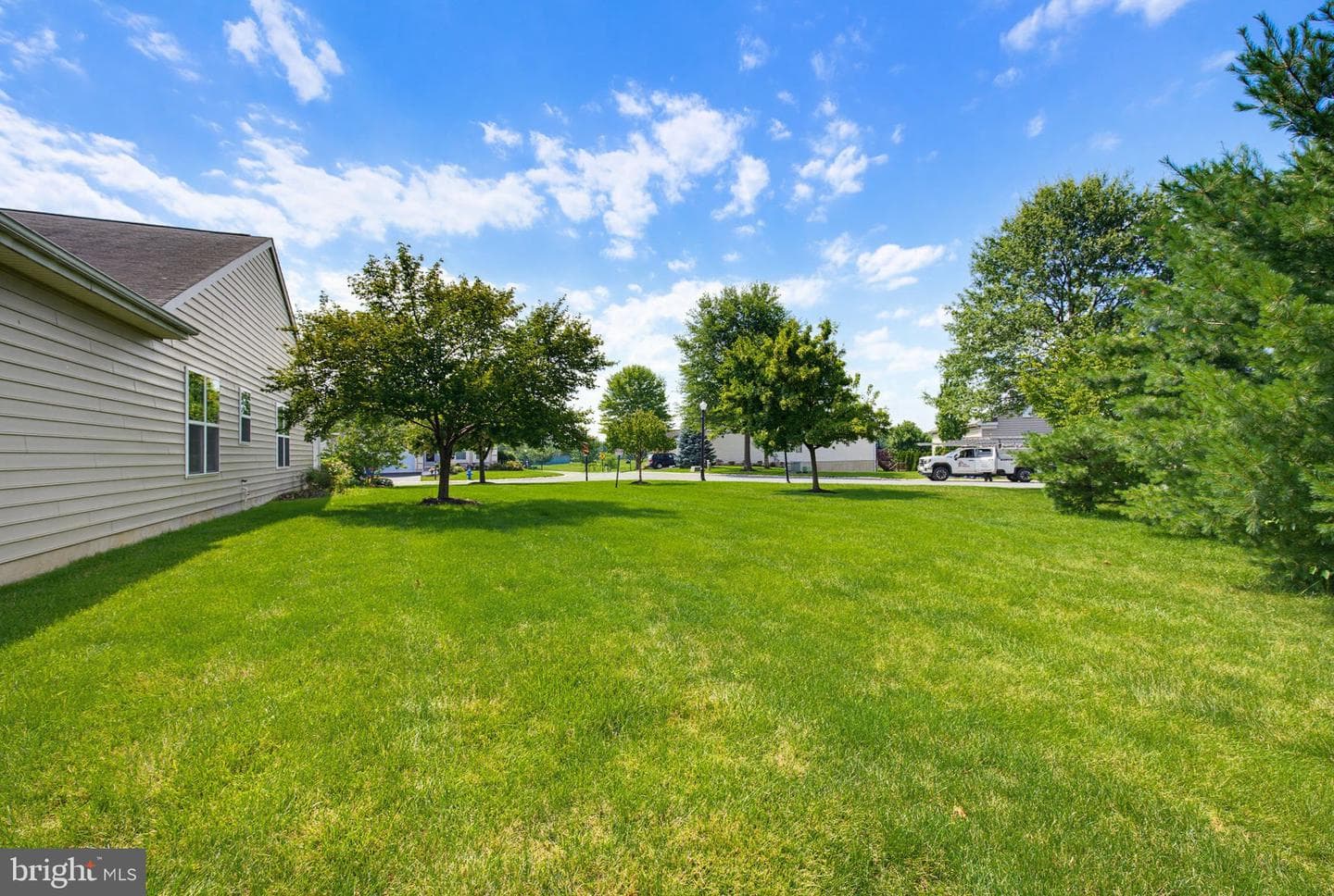 707 Thoreau Drive photo 37