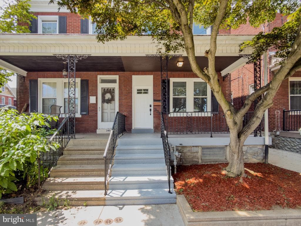 338 Ruby Street photo 1