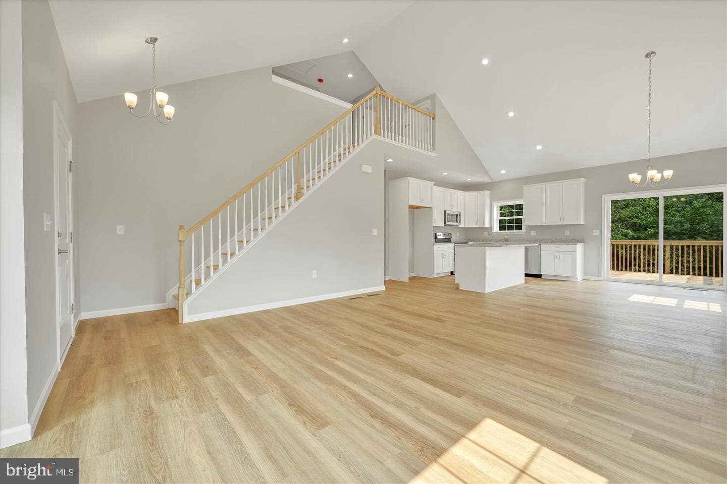 231 Pilgrim Drive photo 3