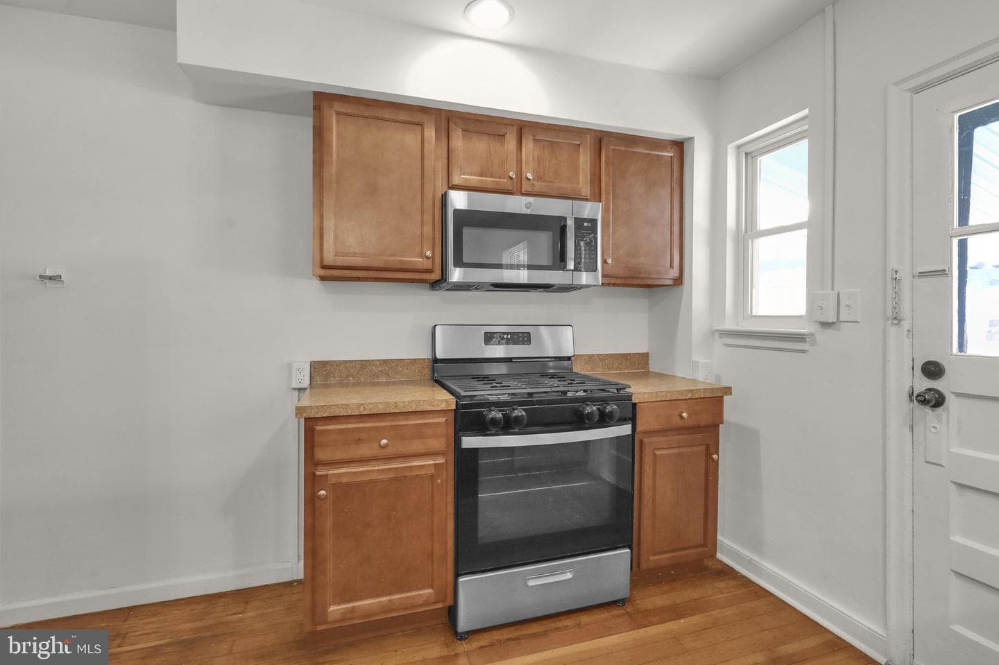 343 S Marshall Street photo 5