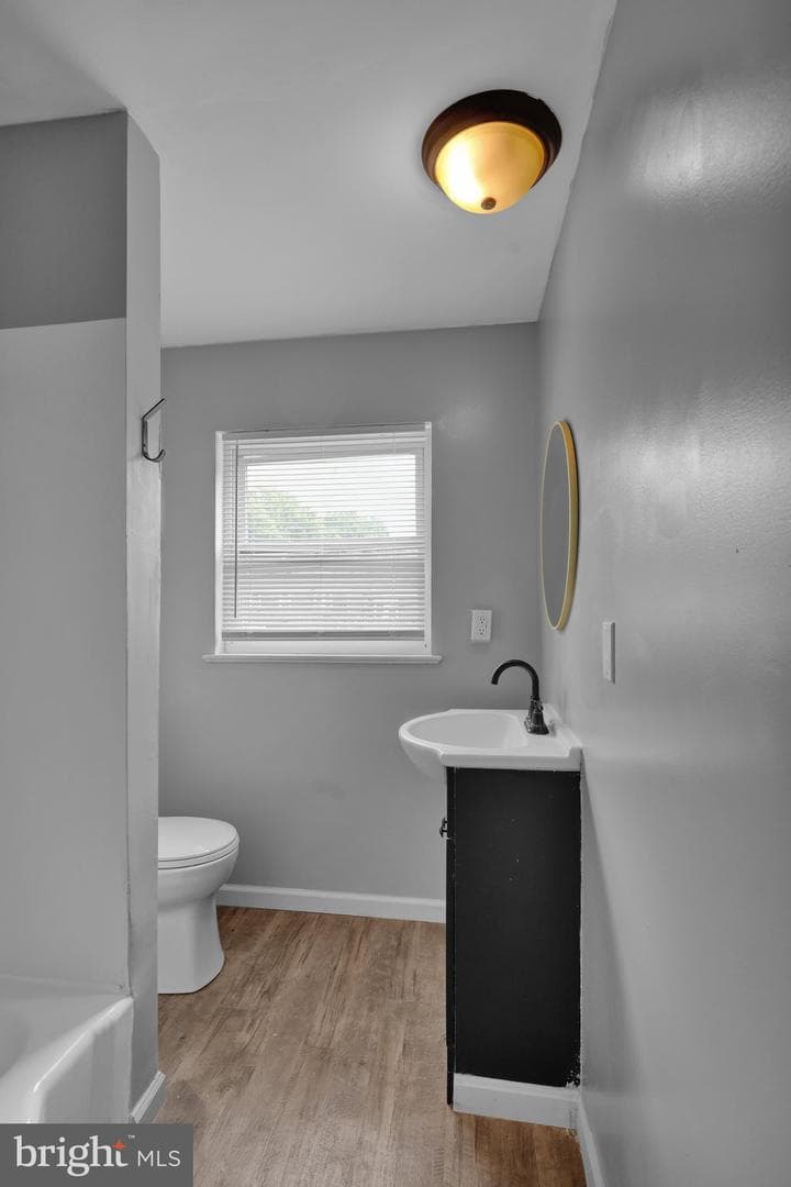 343 S Marshall Street photo 9