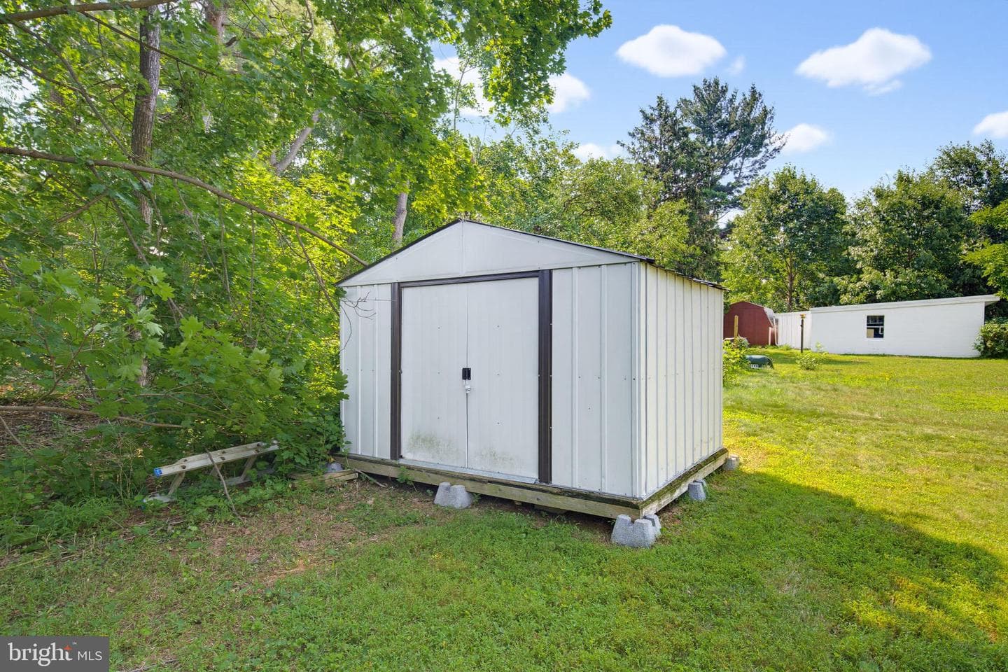 433 E Roseville Road photo 35