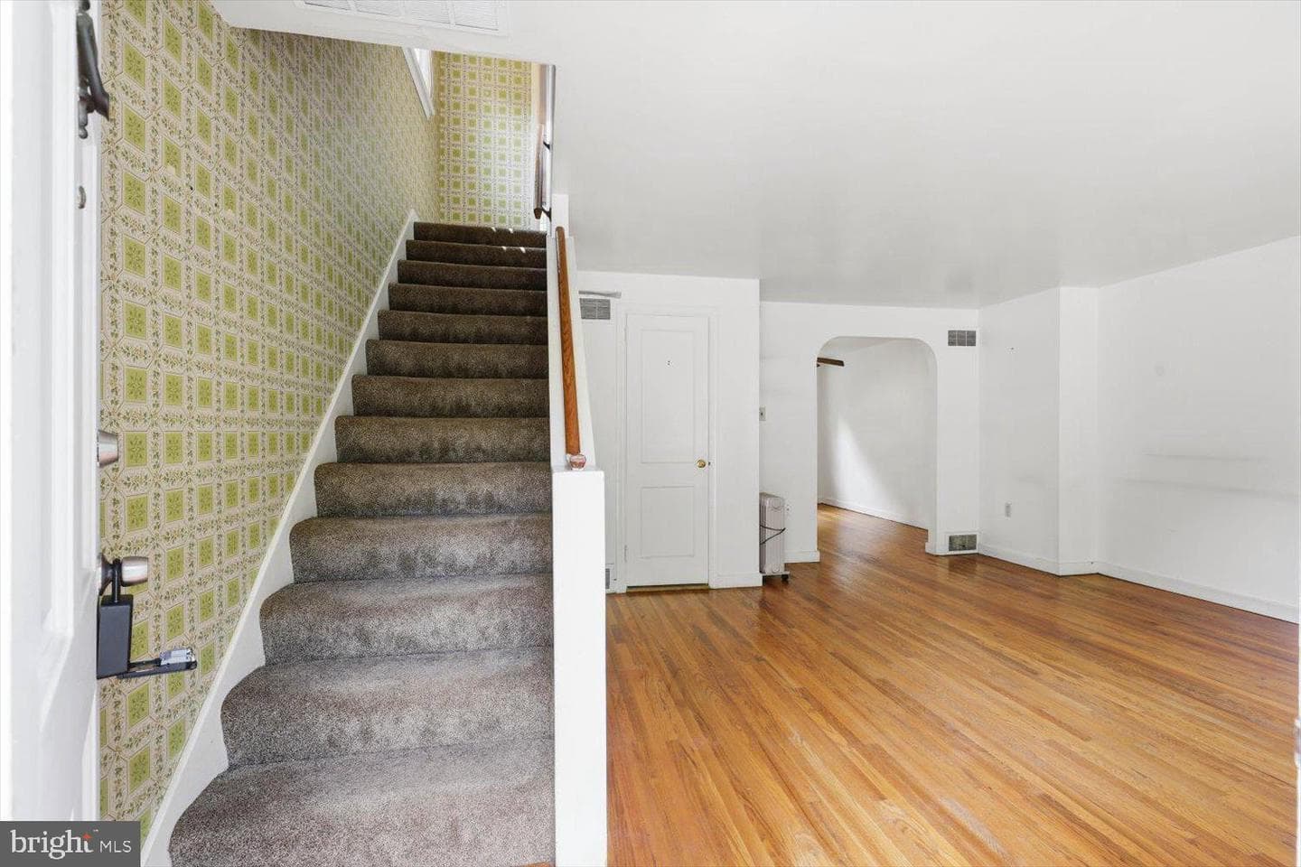 849 Fountain Avenue photo 4