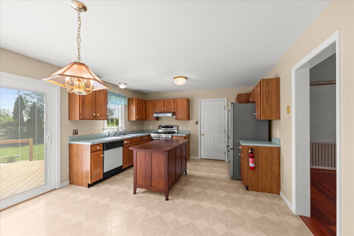 41 Apricot Avenue photo 17