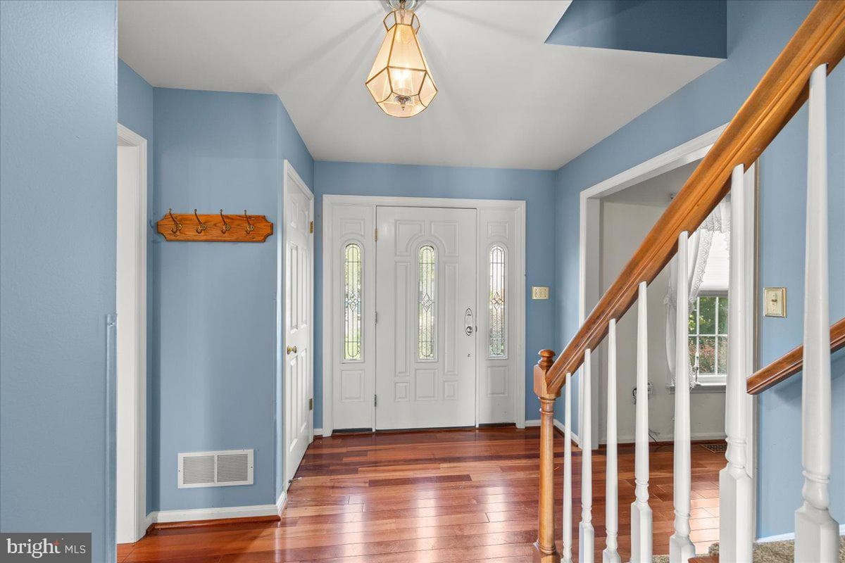 41 Apricot Avenue photo 5