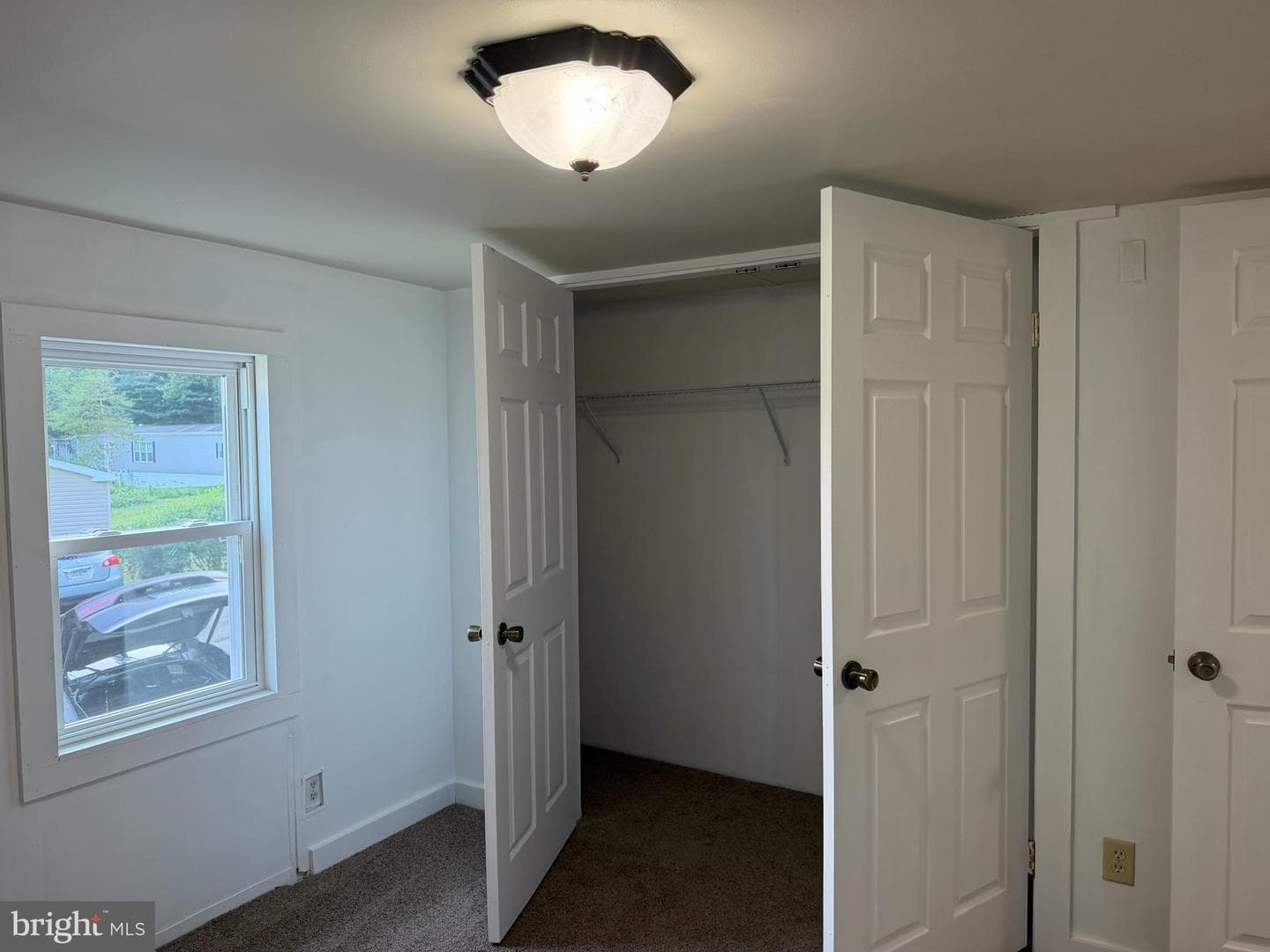 309 Poplar Lane photo 32