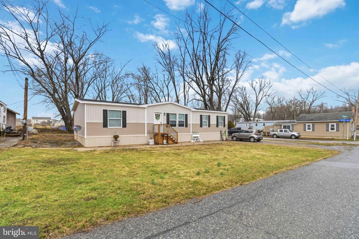 254 Walnut Street photo 4