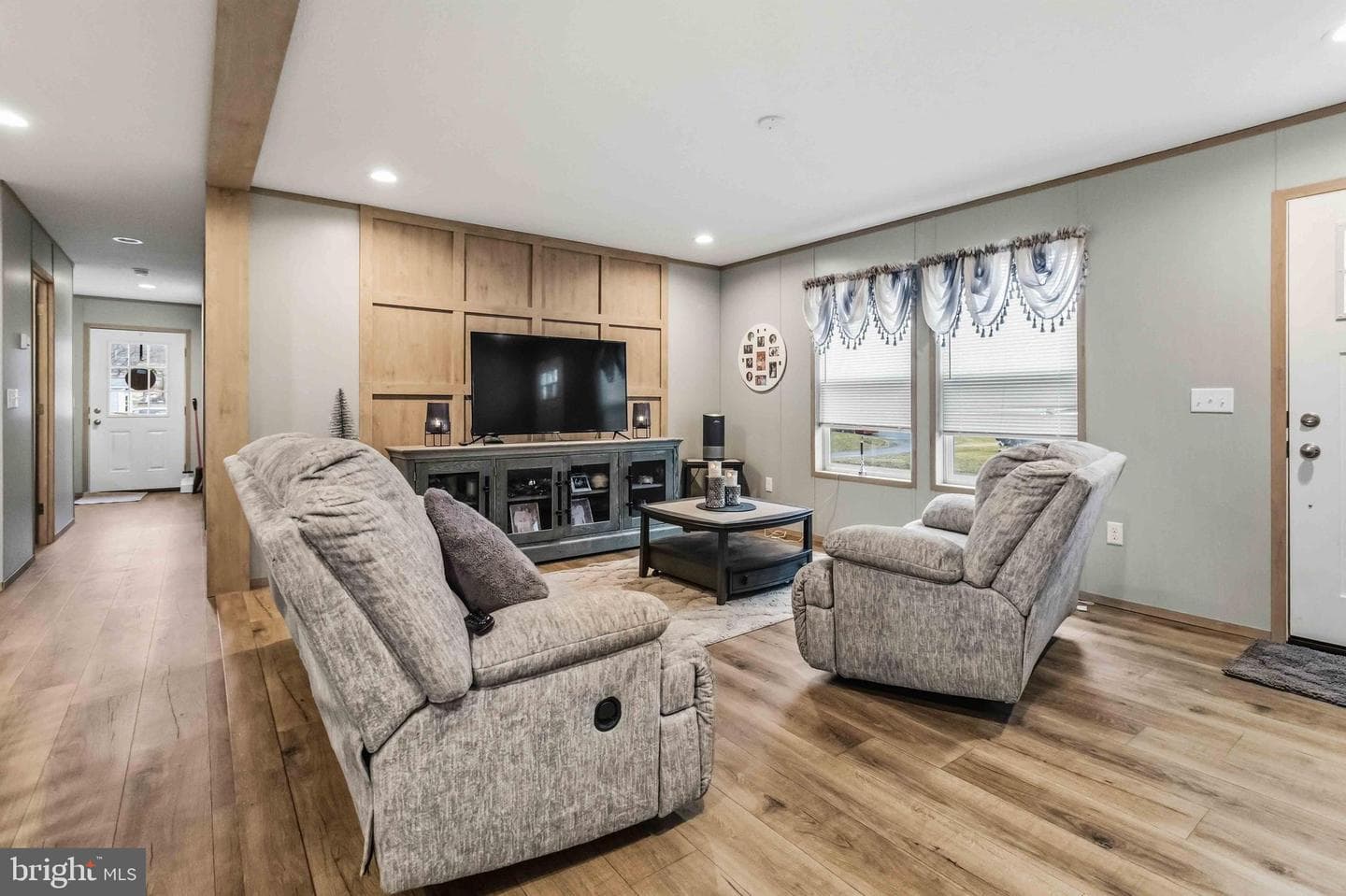 254 Walnut Street photo 8