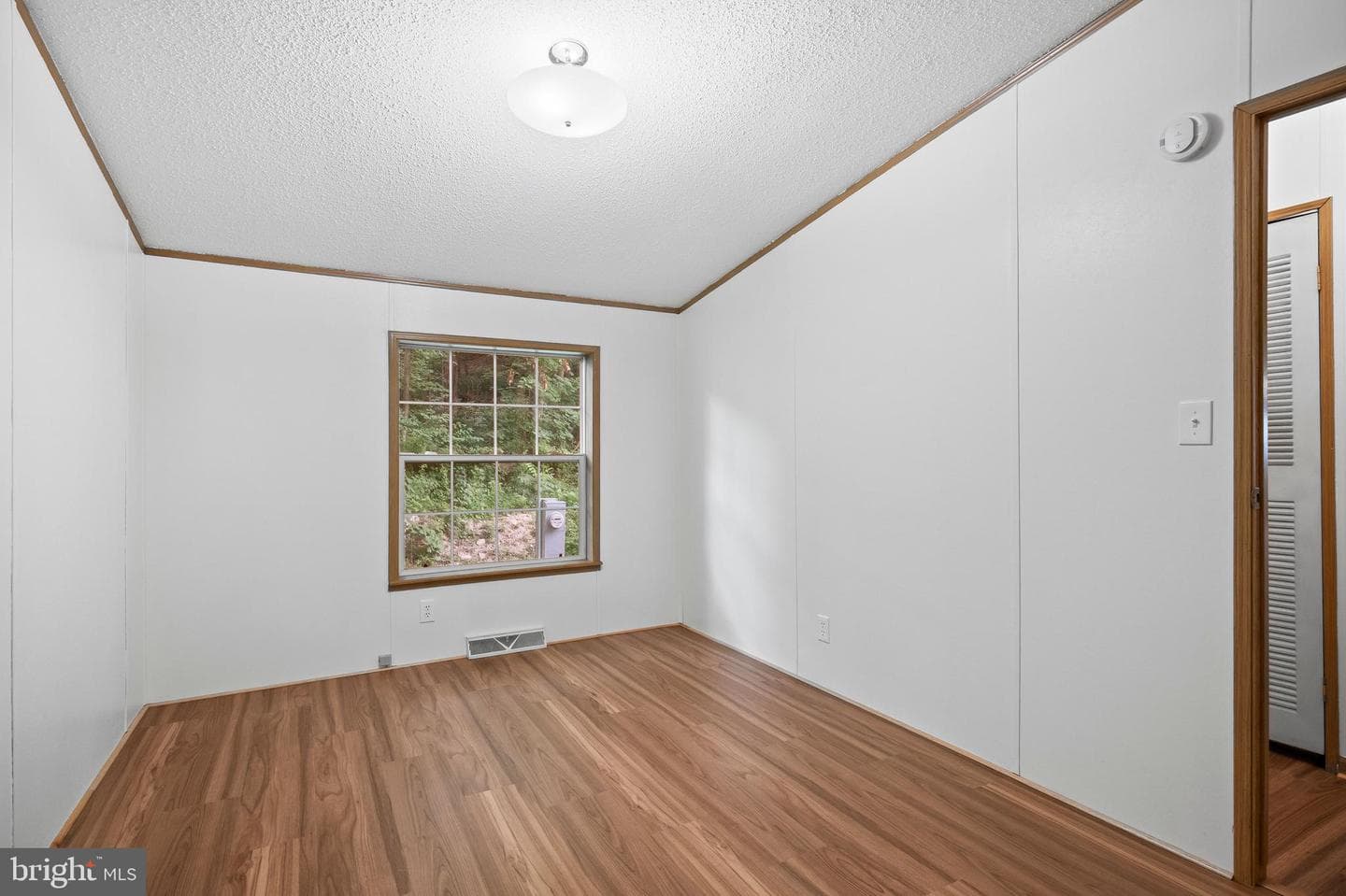 707 Hillside Drive photo 18
