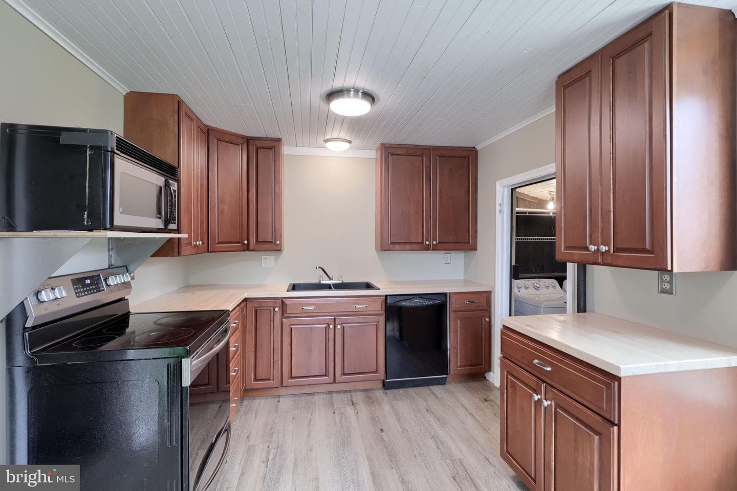 128 N Charlotte Street photo 22