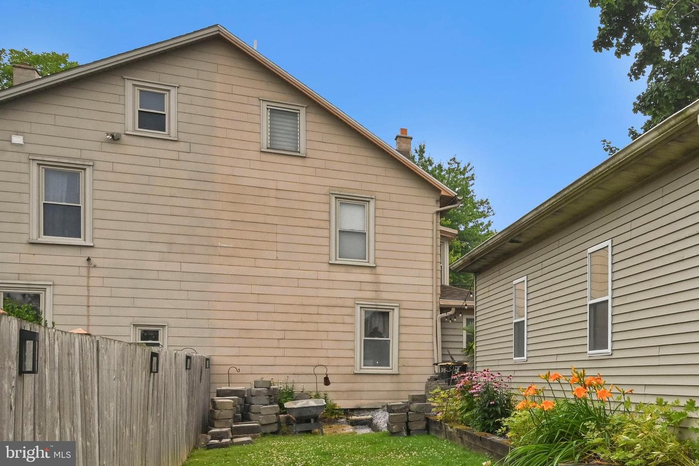 153 S Jackson Street photo 33