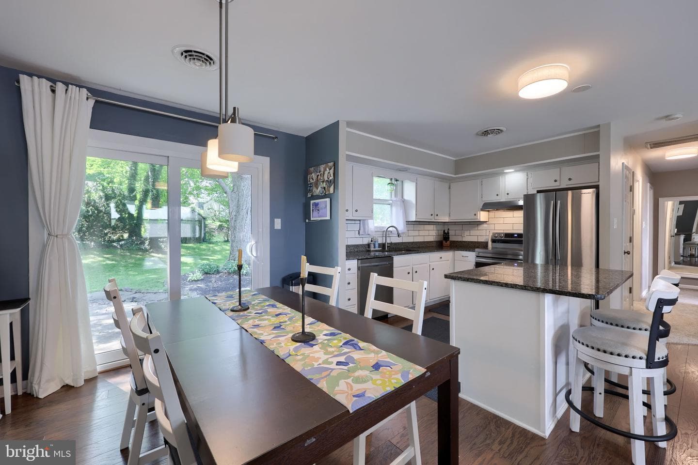 116 Oxford Drive photo 10