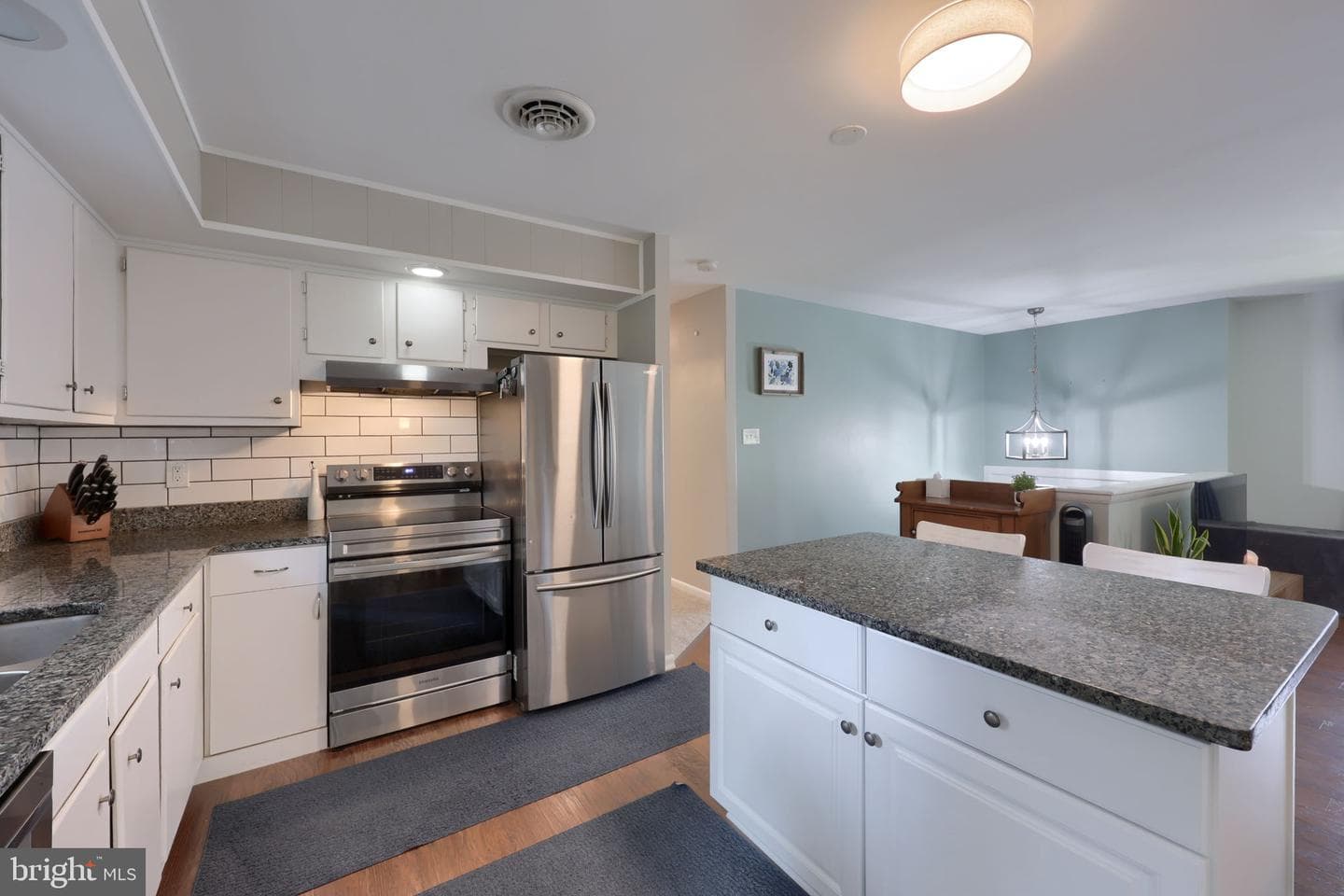 116 Oxford Drive photo 6