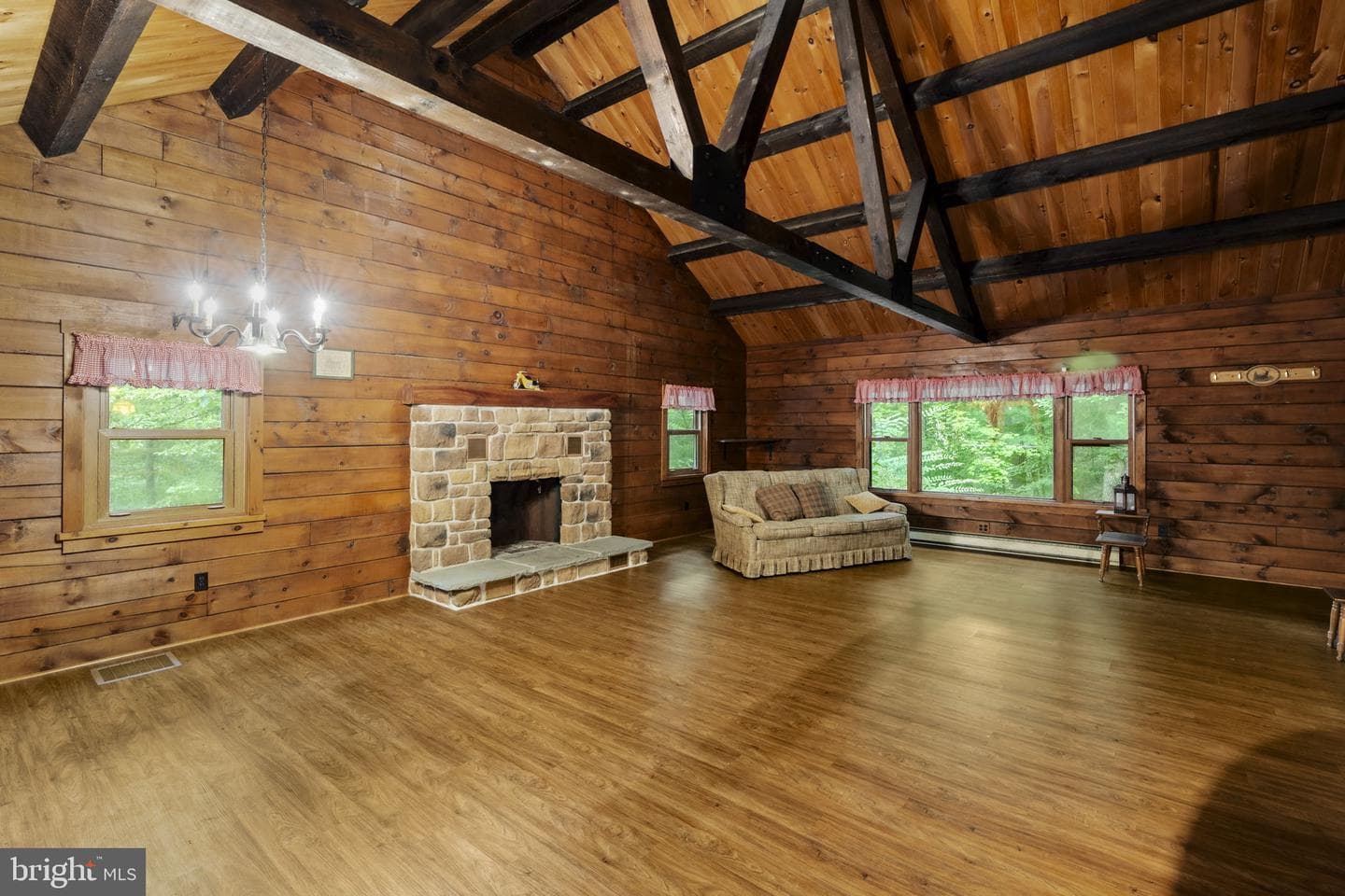 88 Fox Road photo 5