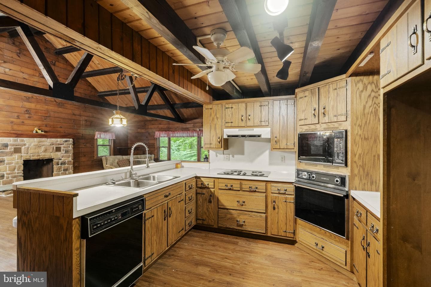 88 Fox Road photo 8