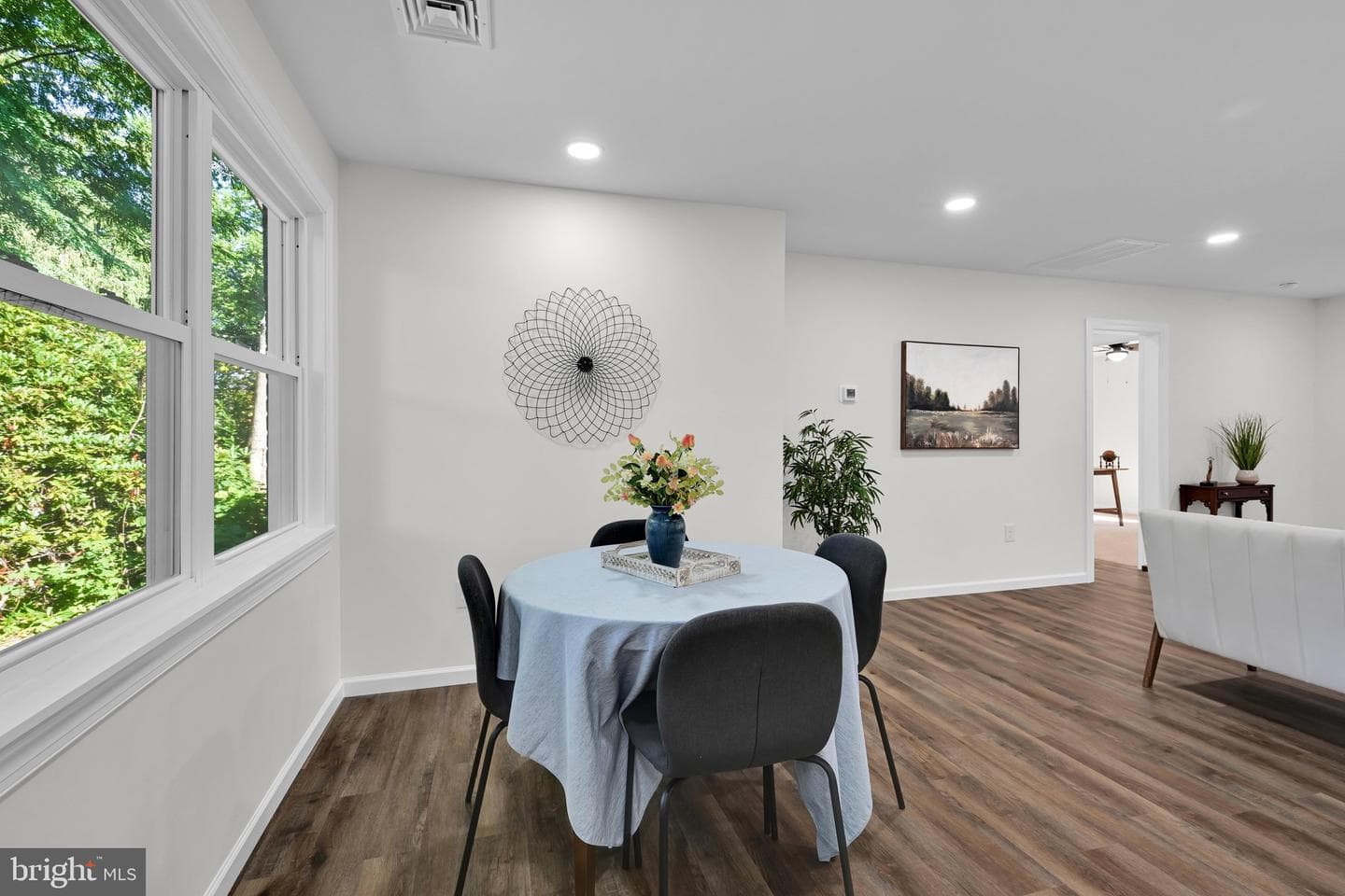 344 Abbeyville Road photo 5