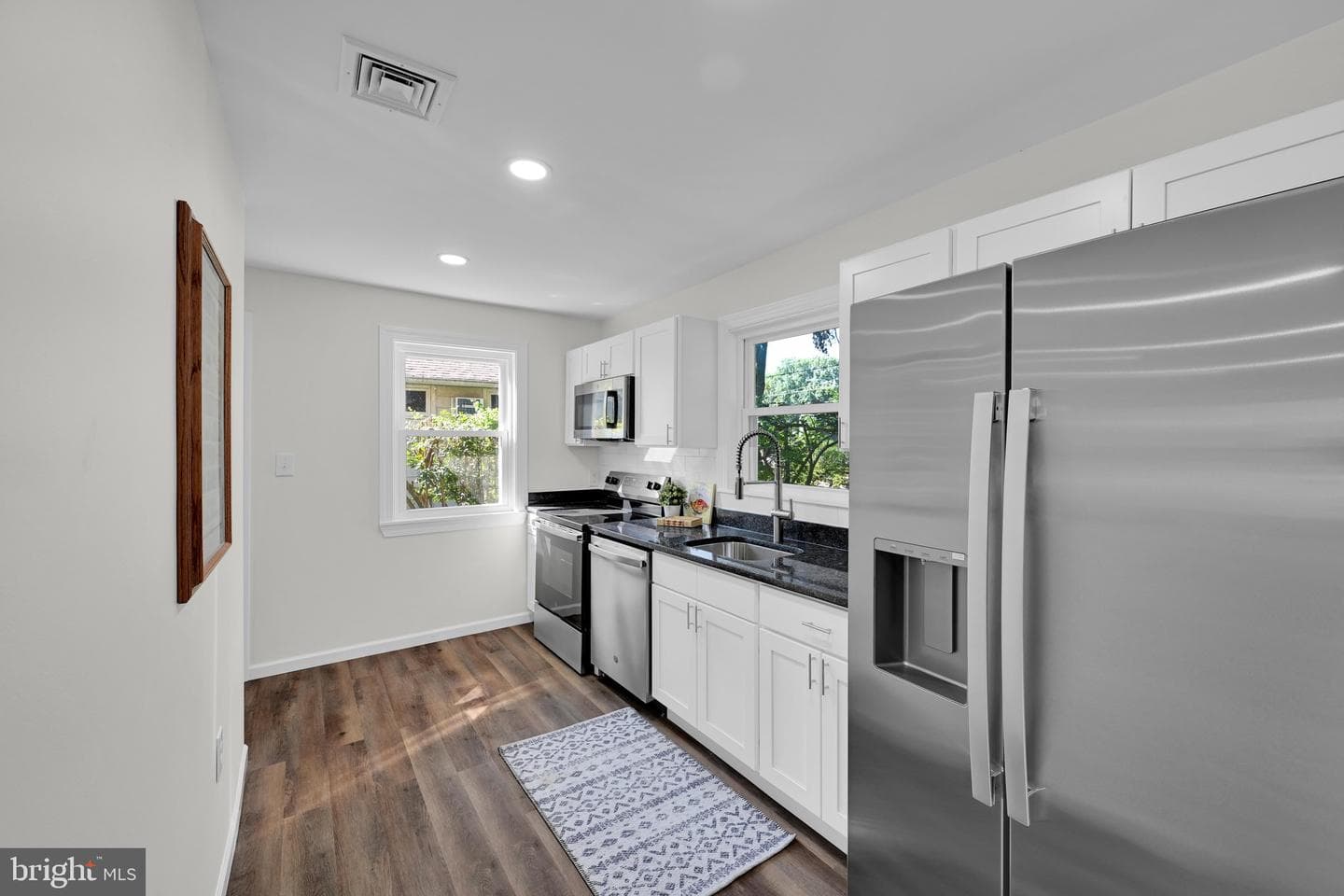 344 Abbeyville Road photo 9