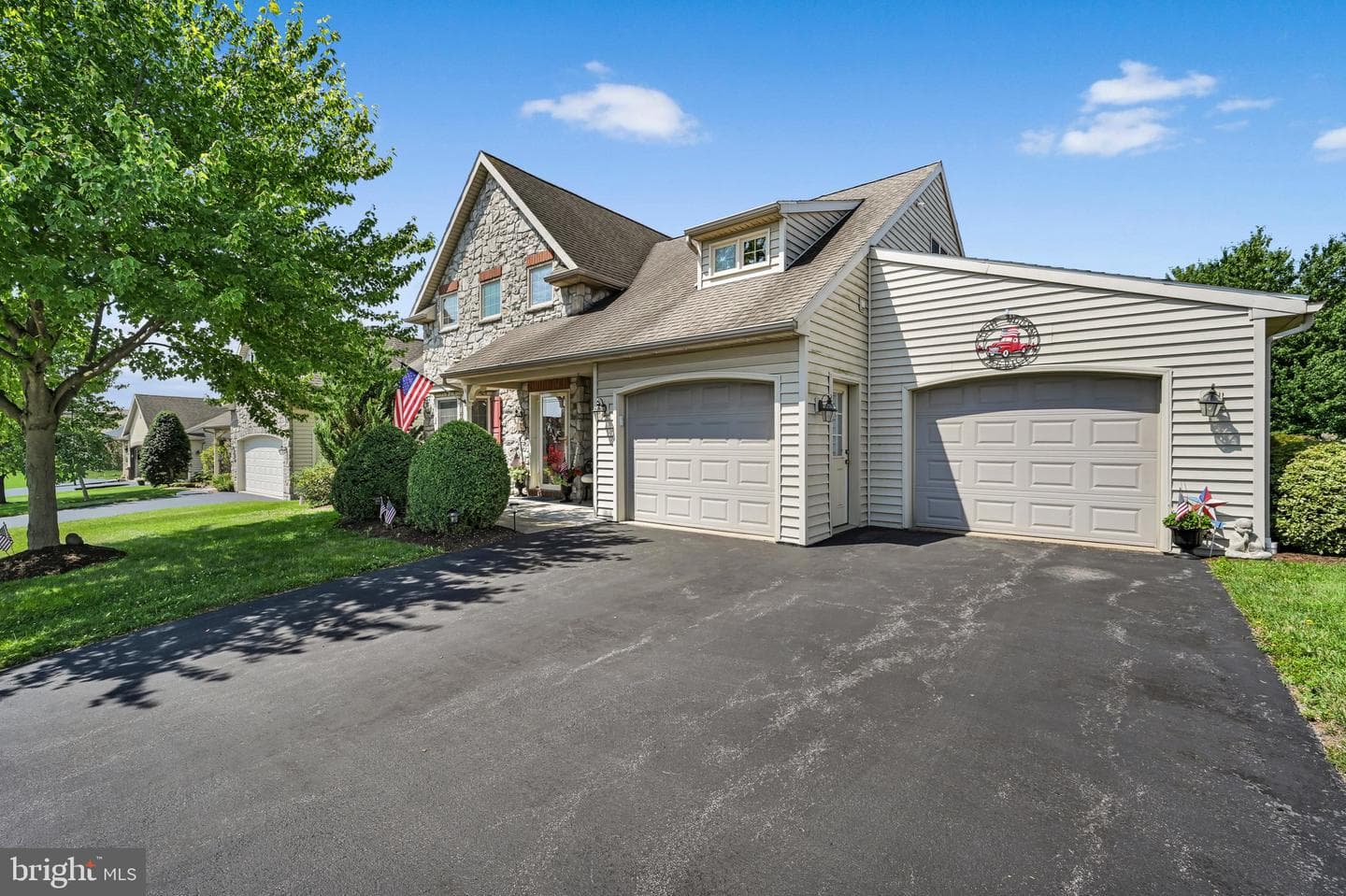 1066 Cambridge Drive, Manheim