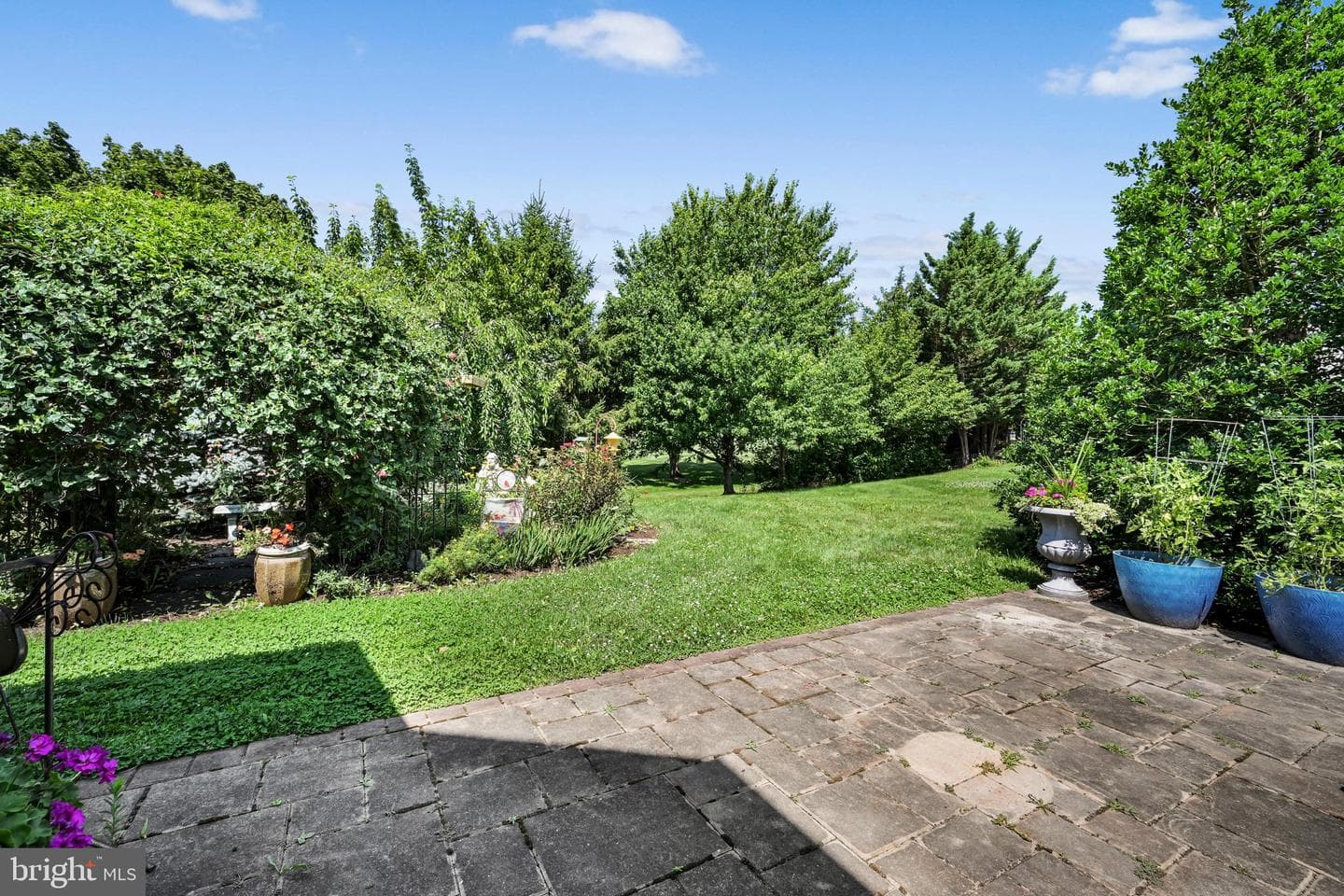 1066 Cambridge Drive photo 33