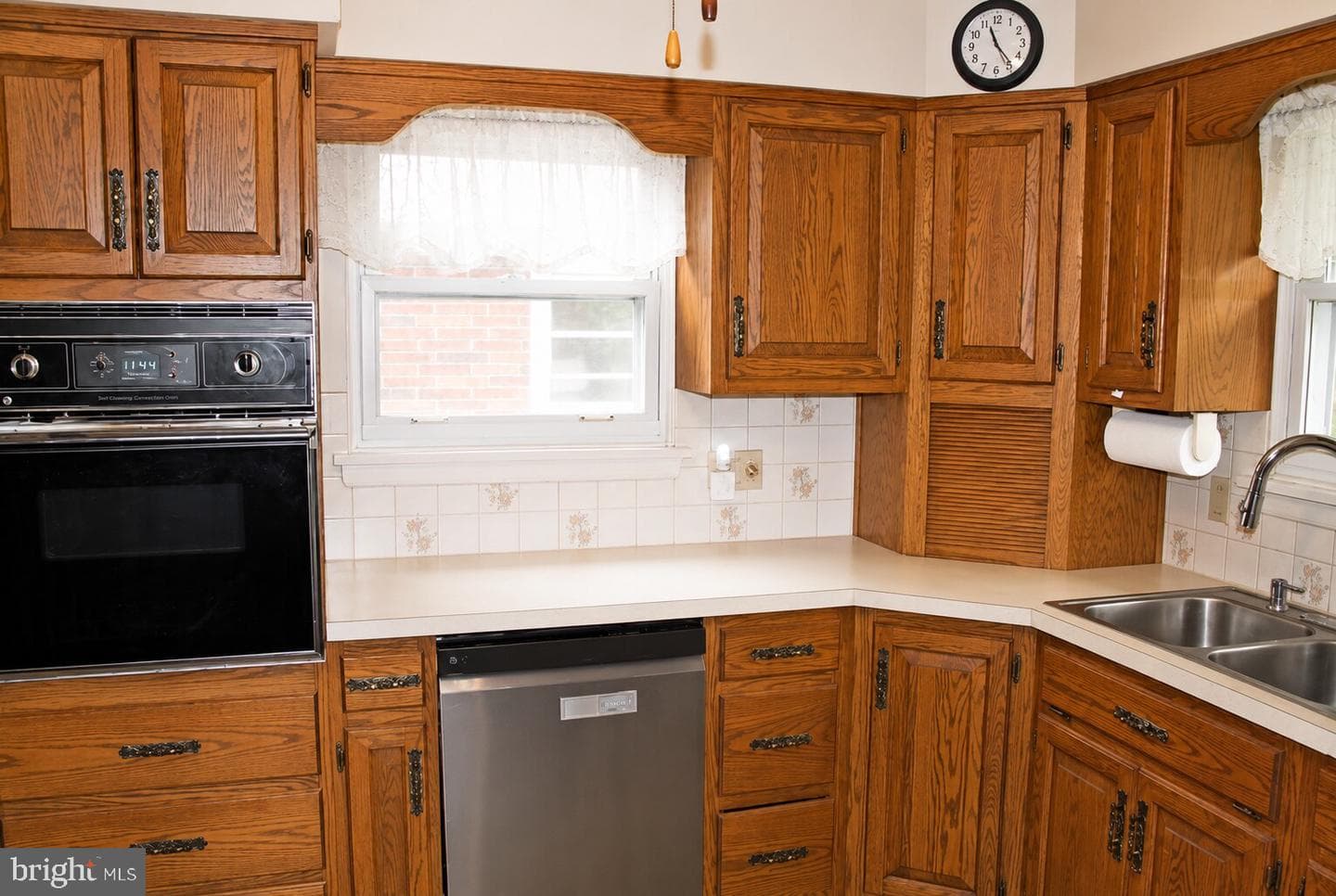 625 Hampden Road photo 18