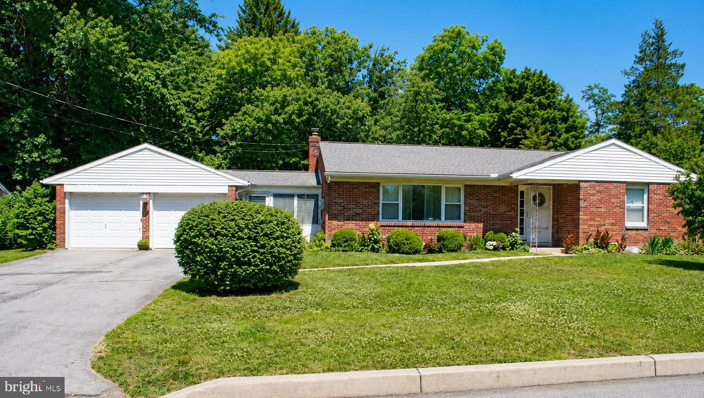 625 Hampden Road photo 2
