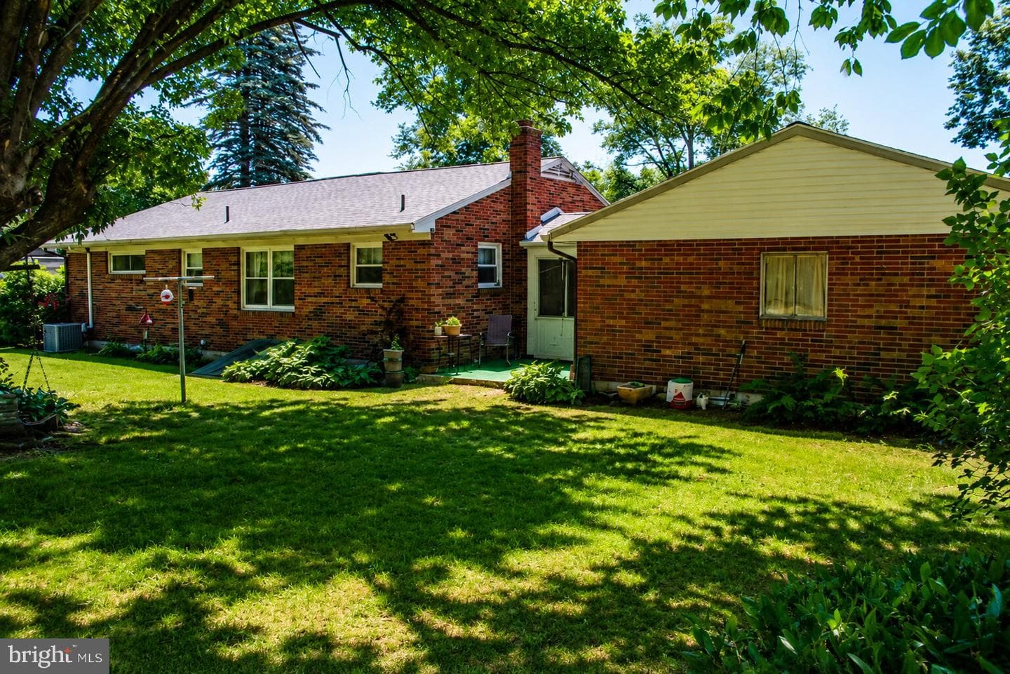 625 Hampden Road photo 7