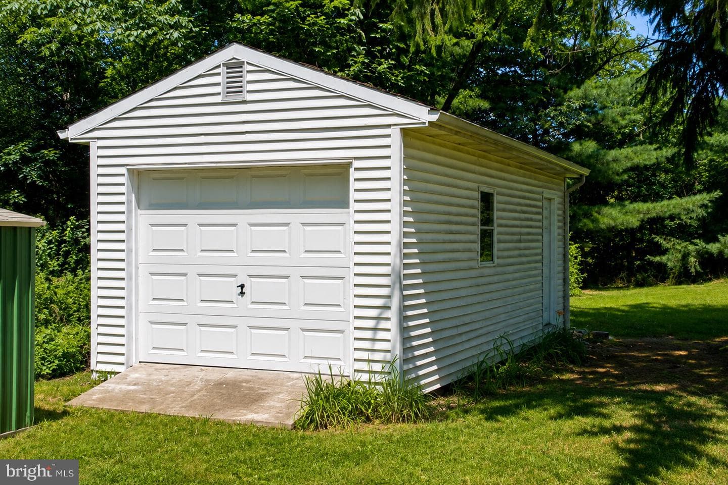 625 Hampden Road photo 9