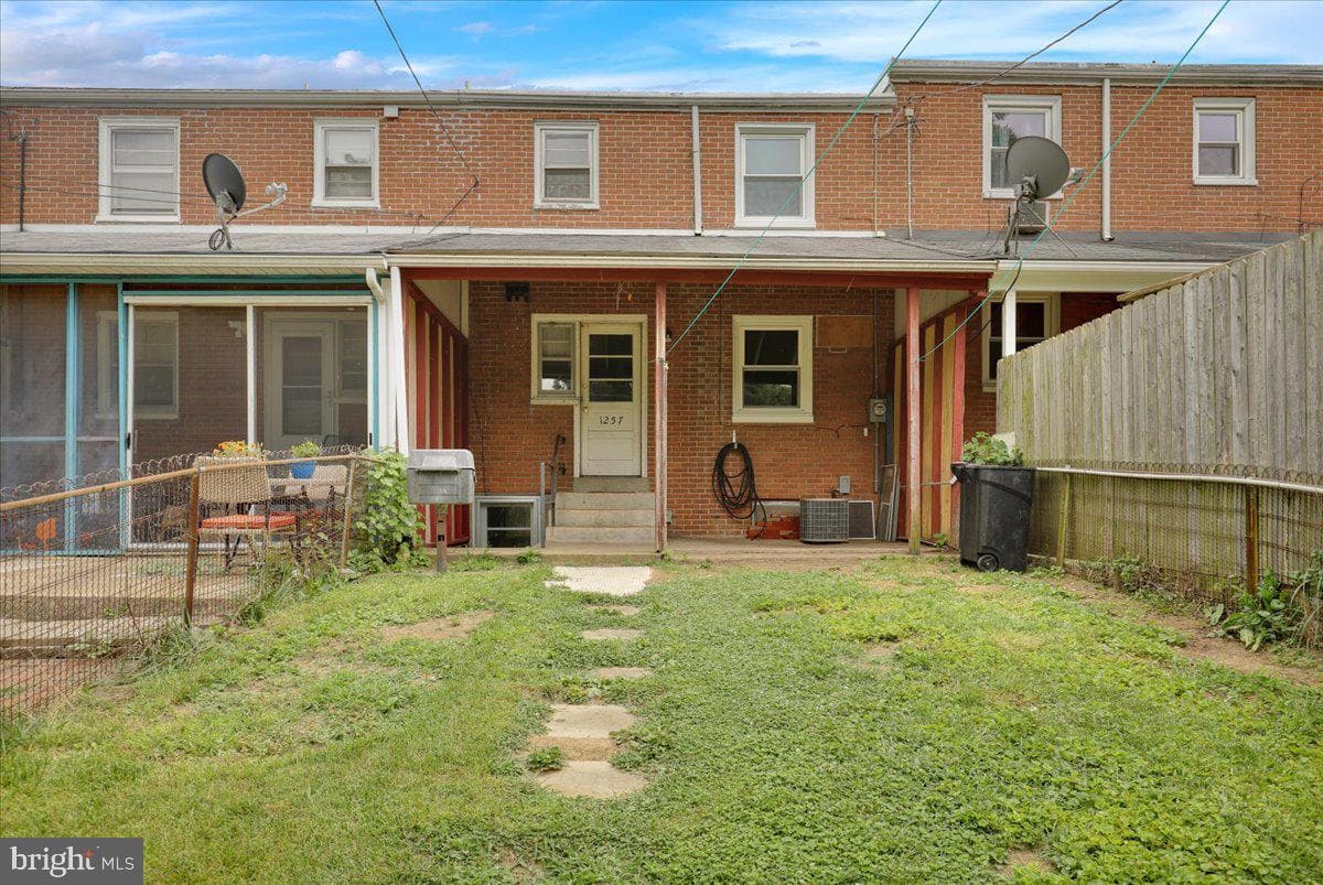 1257 Fremont Street photo 22