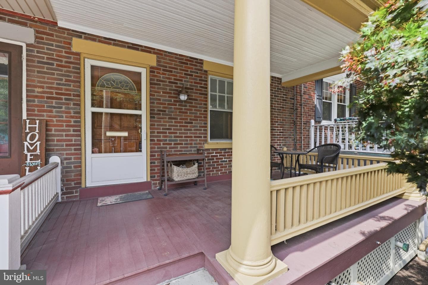 559 W Walnut Street photo 3