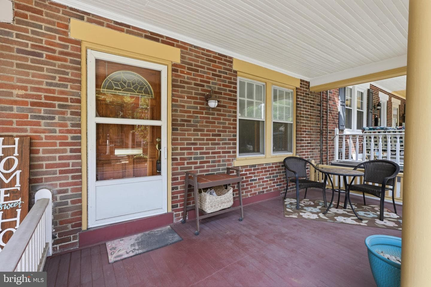 559 W Walnut Street photo 4