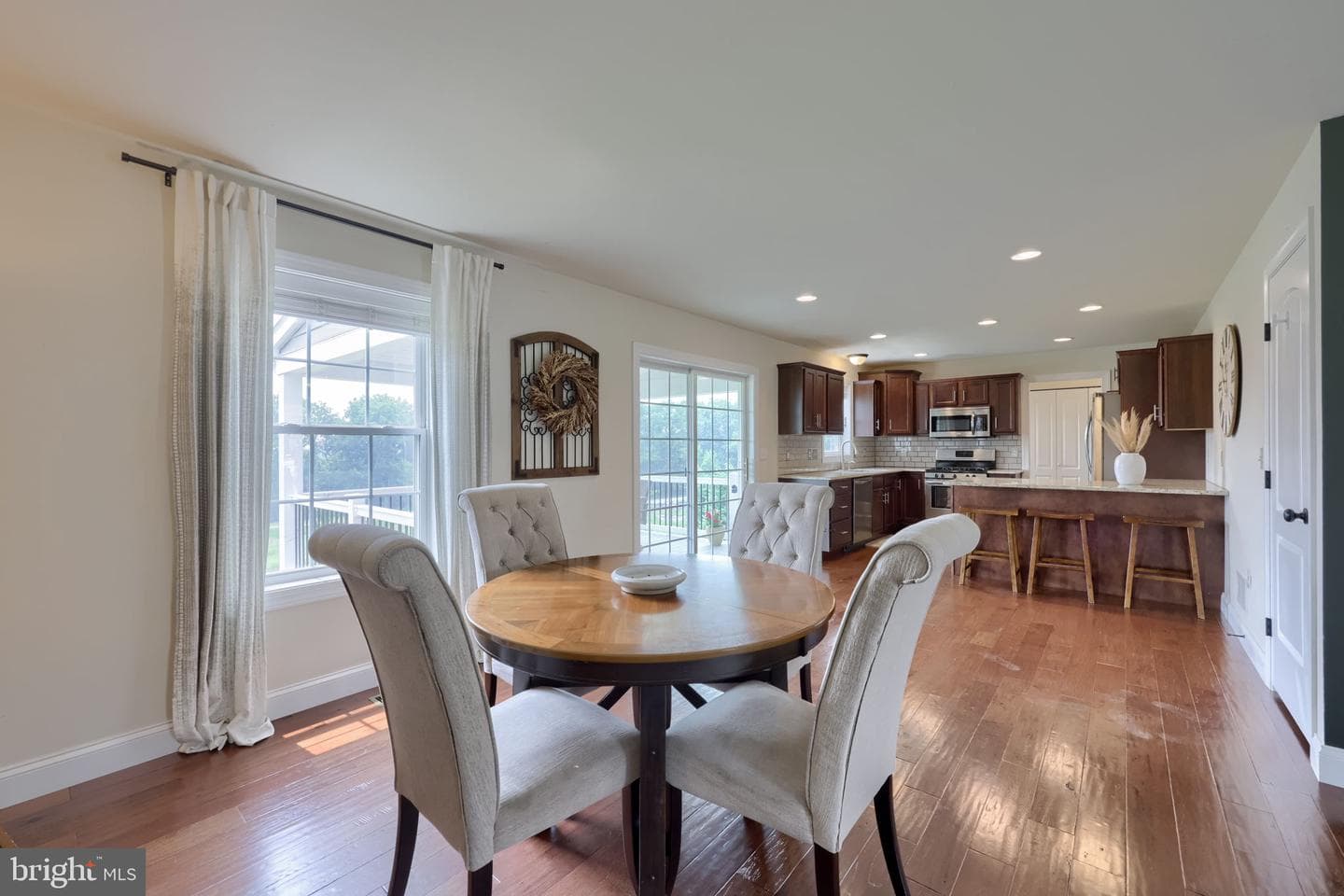 233 Loghes Drive photo 12