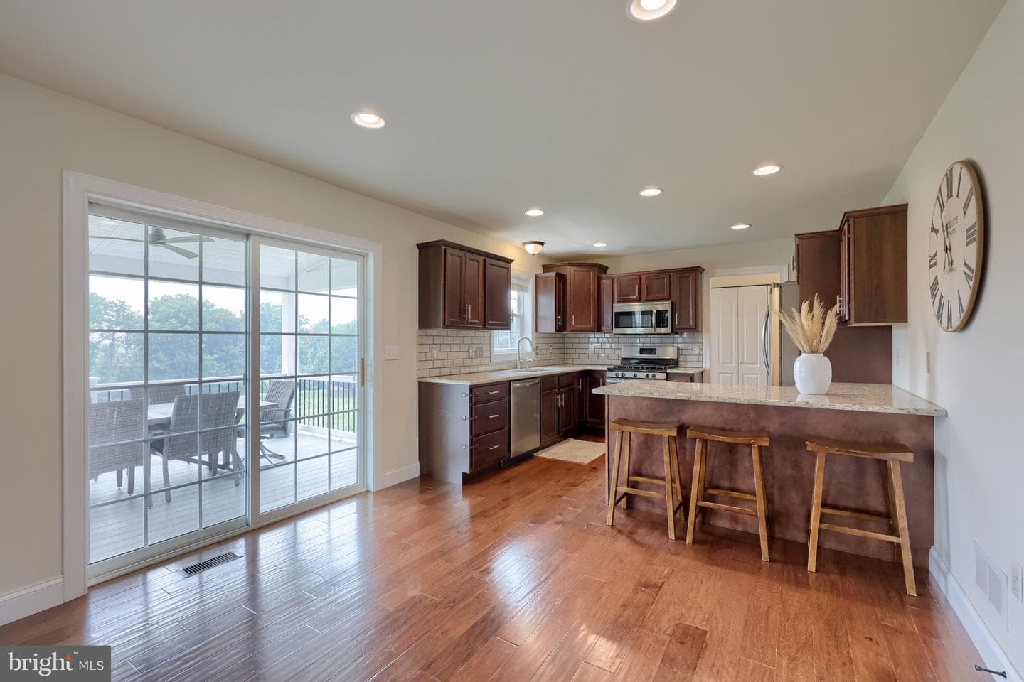 233 Loghes Drive photo 13