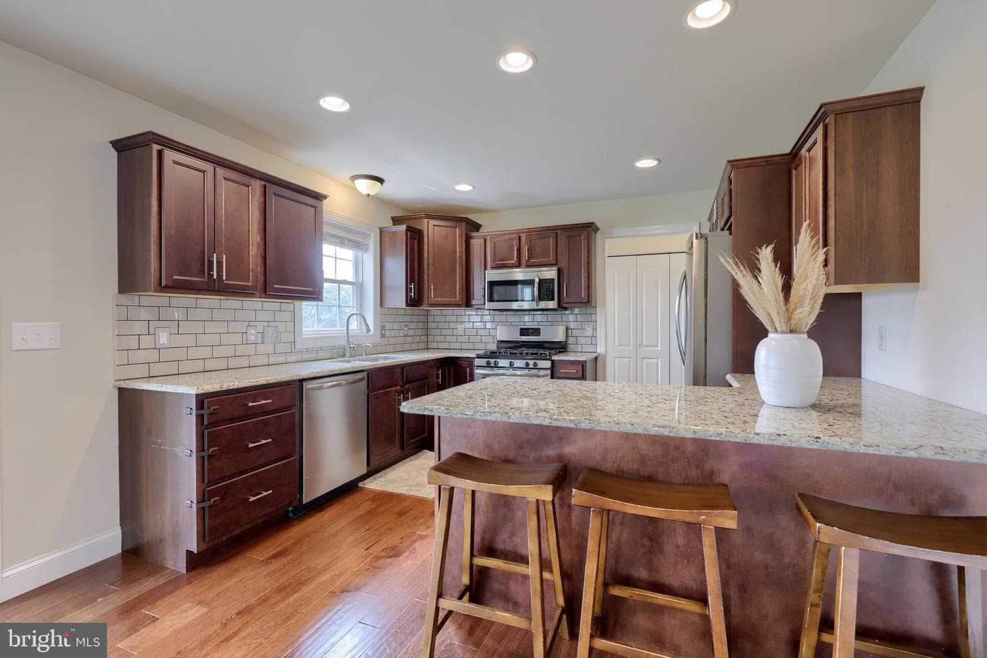 233 Loghes Drive photo 15