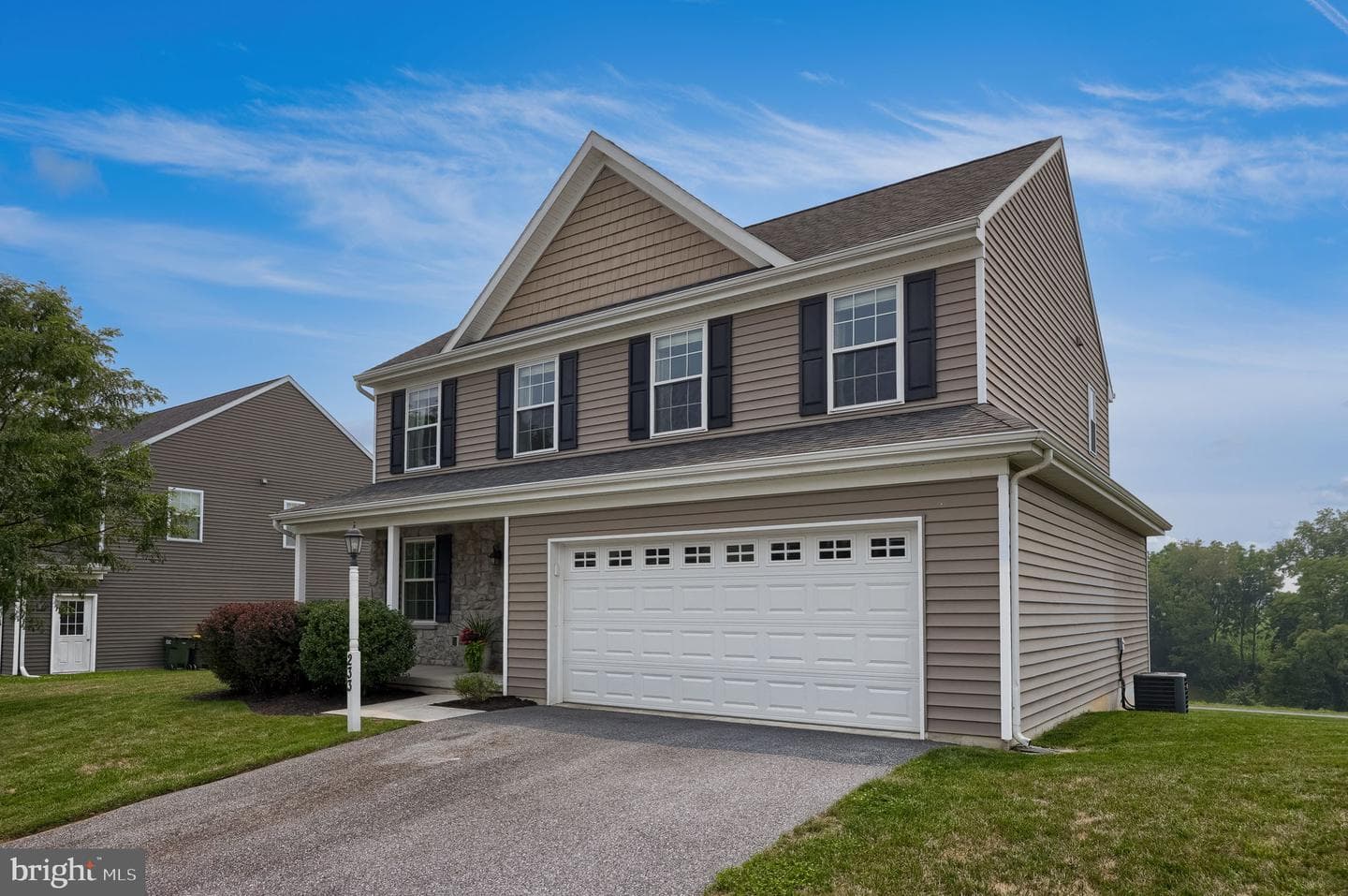 233 Loghes Drive photo 3