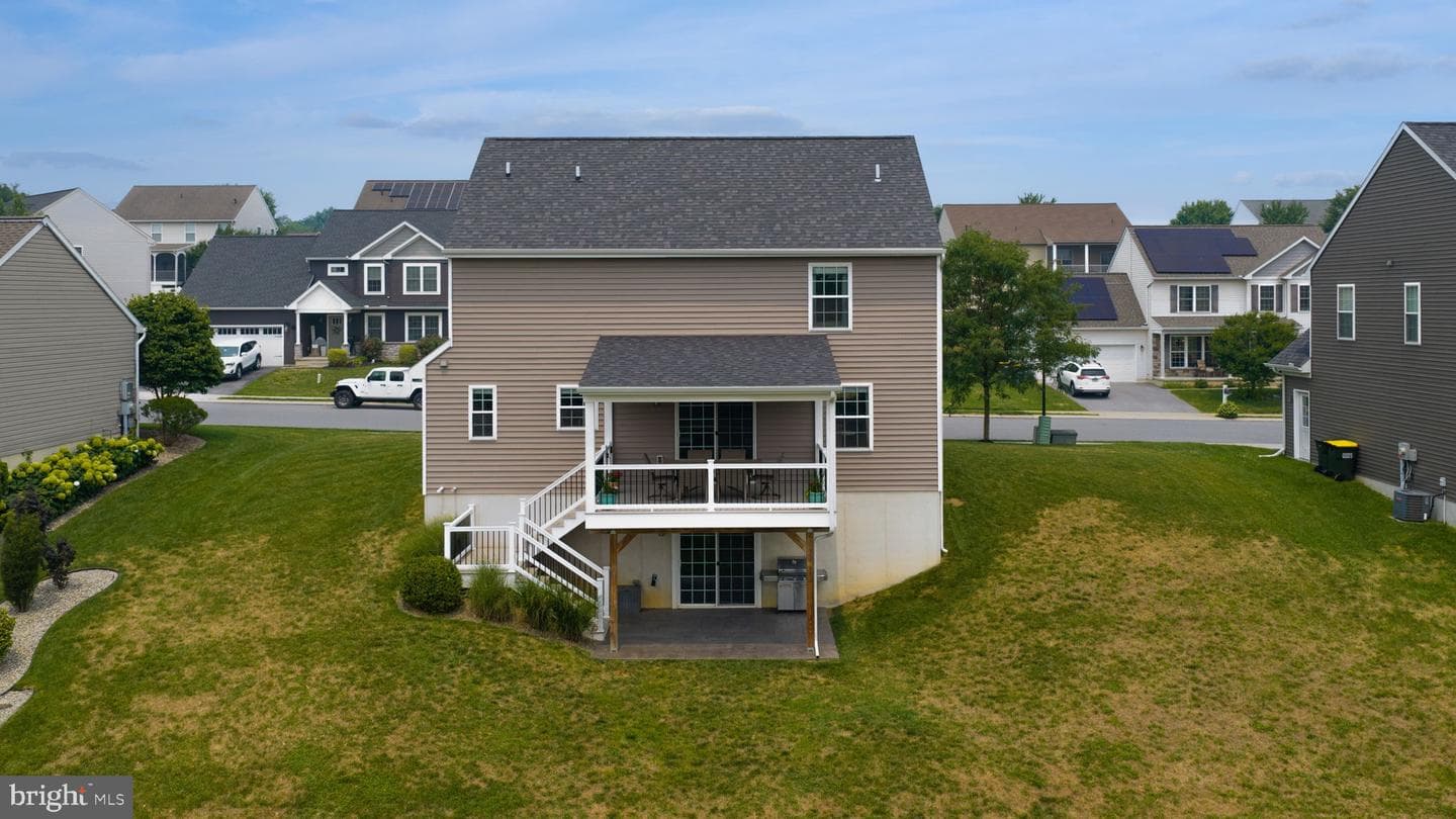 233 Loghes Drive photo 36