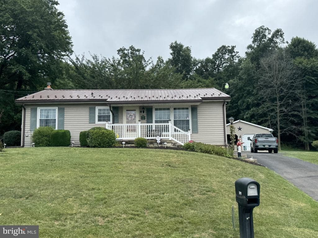 311 Little Britain Road, Peach Bottom
