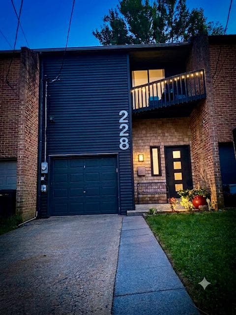 228 Fairview Avenue photo 1