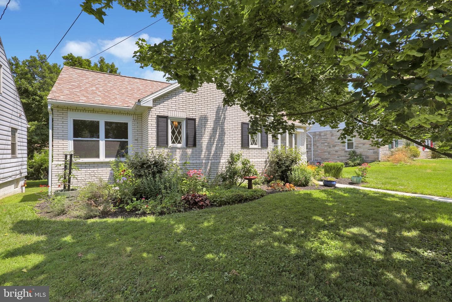 1815 Temple Avenue photo 2