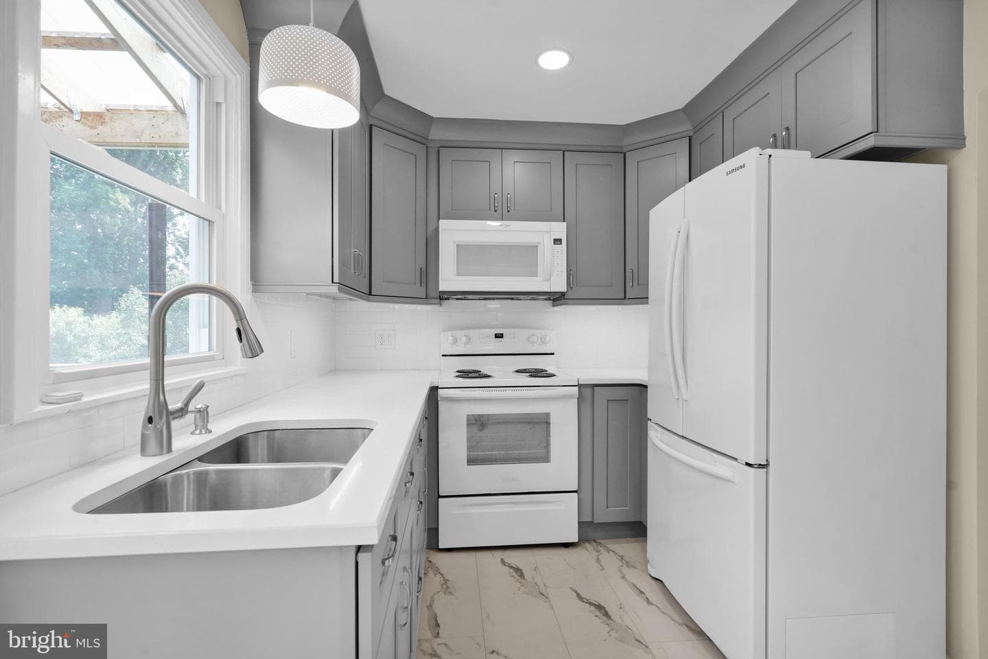 1815 Temple Avenue photo 8