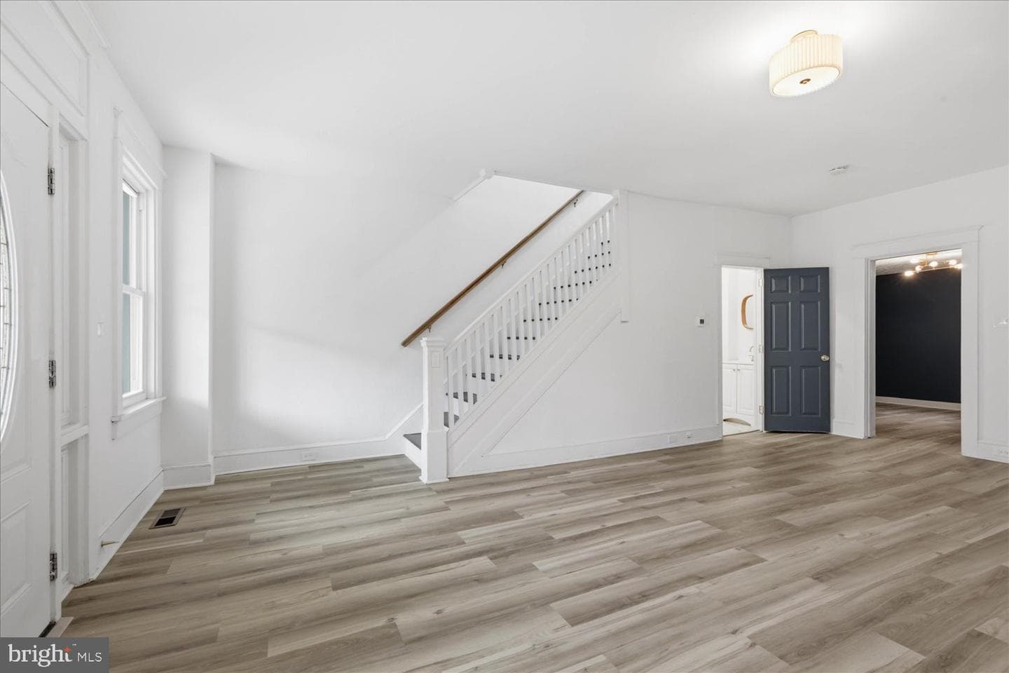542 E Orange Street photo 11