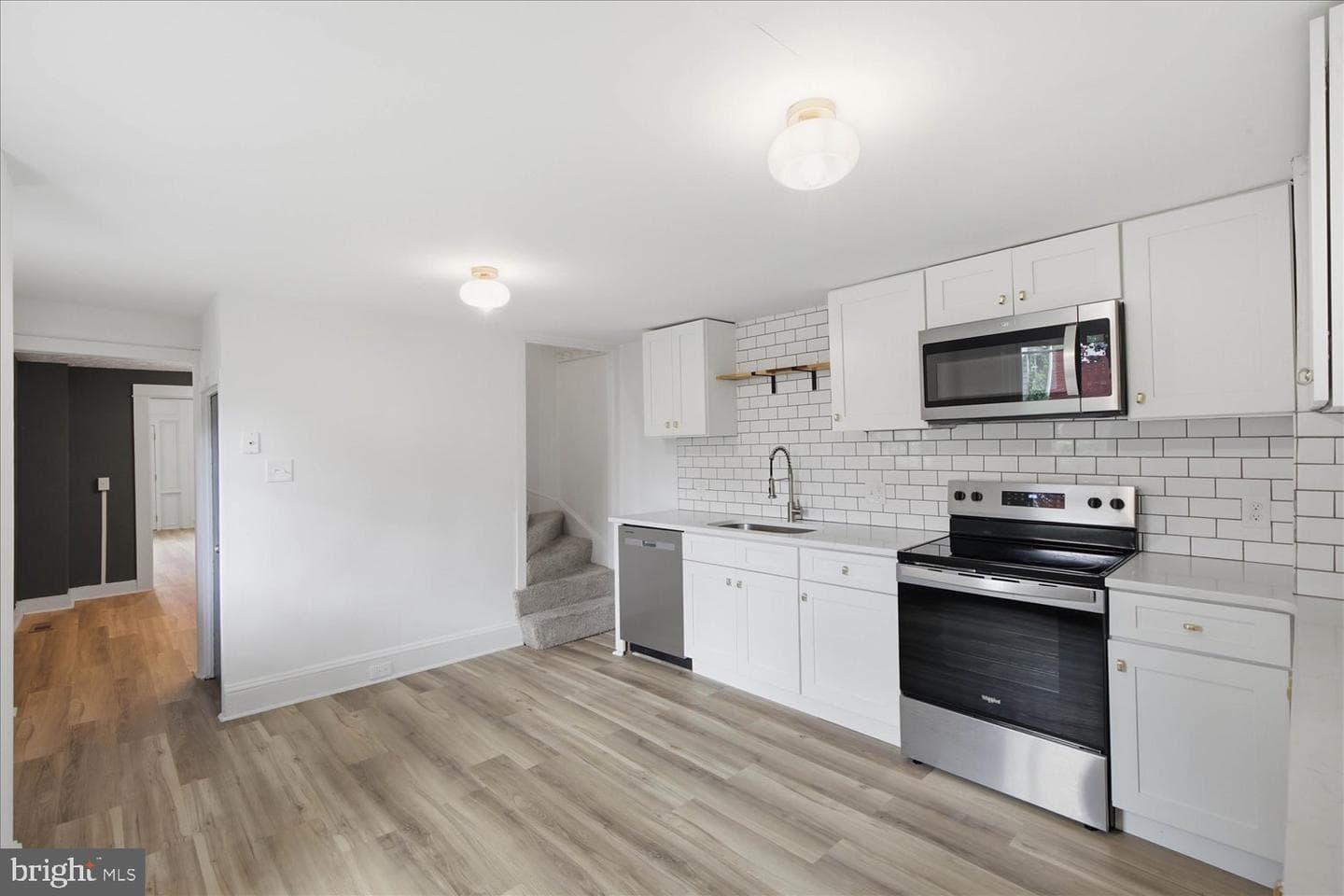 542 E Orange Street photo 24