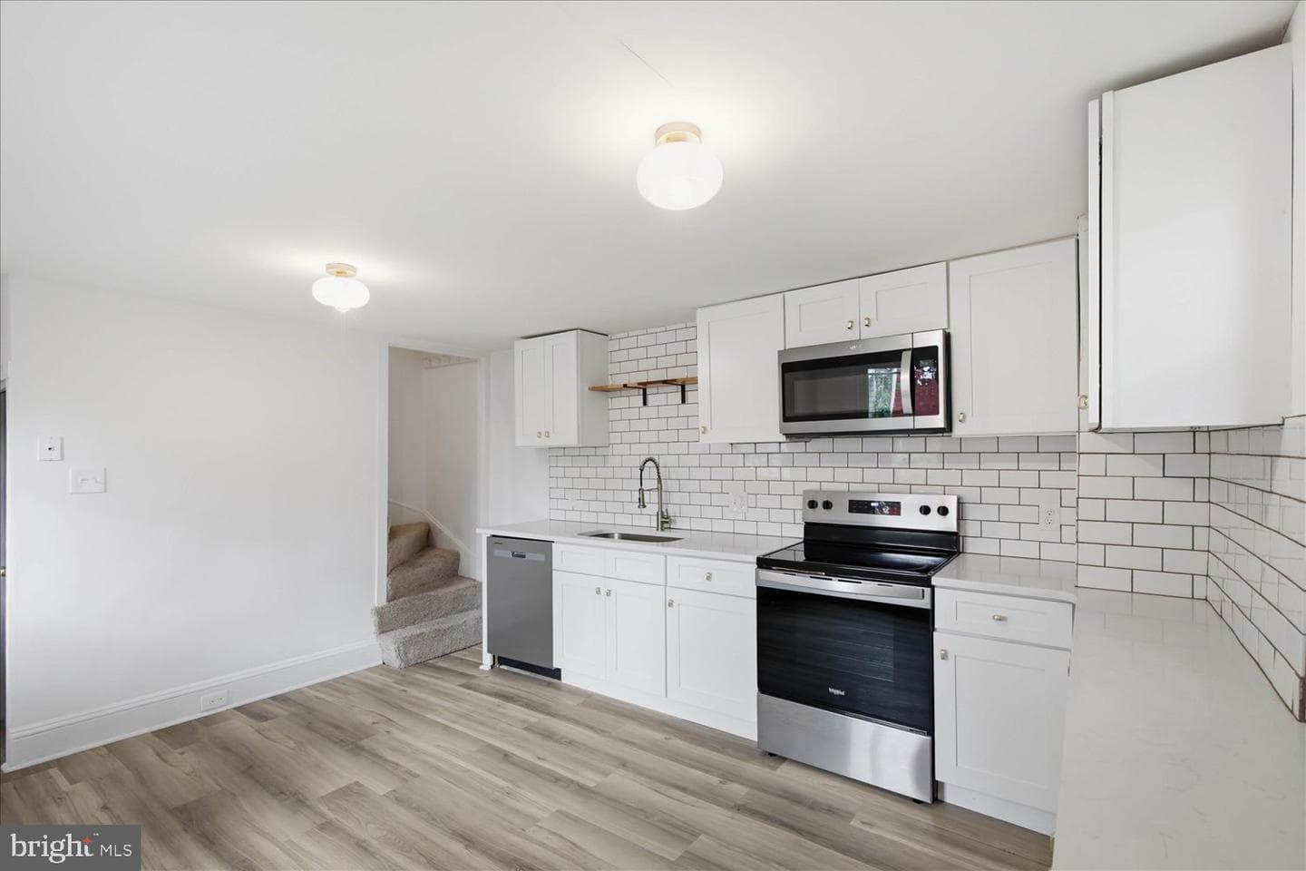 542 E Orange Street photo 26