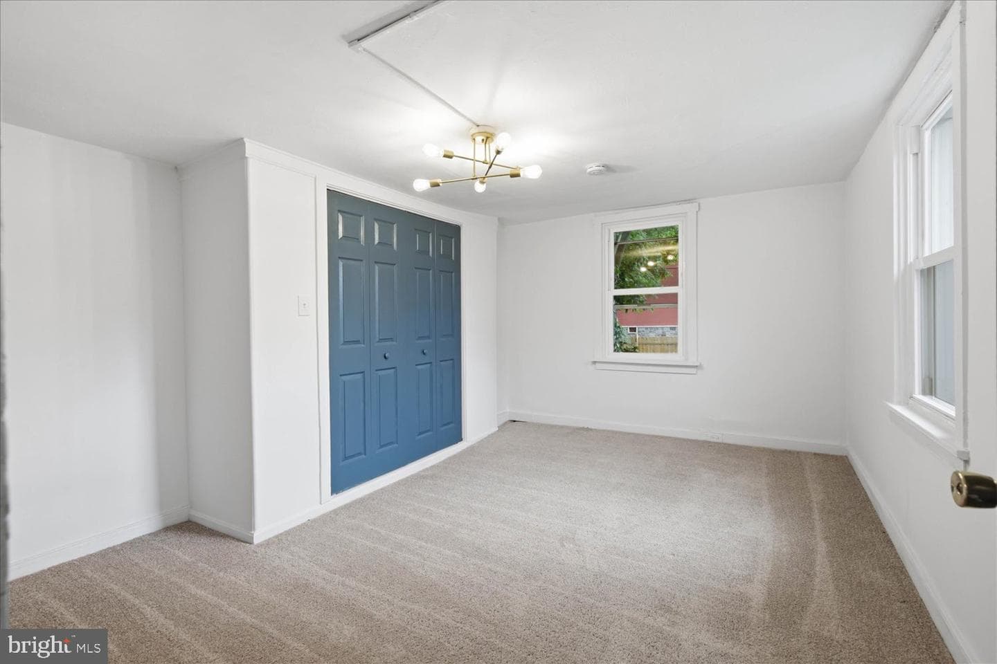 542 E Orange Street photo 34