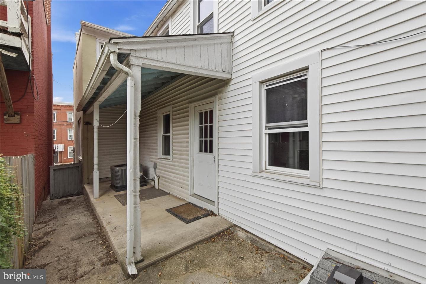 542 E Orange Street photo 49