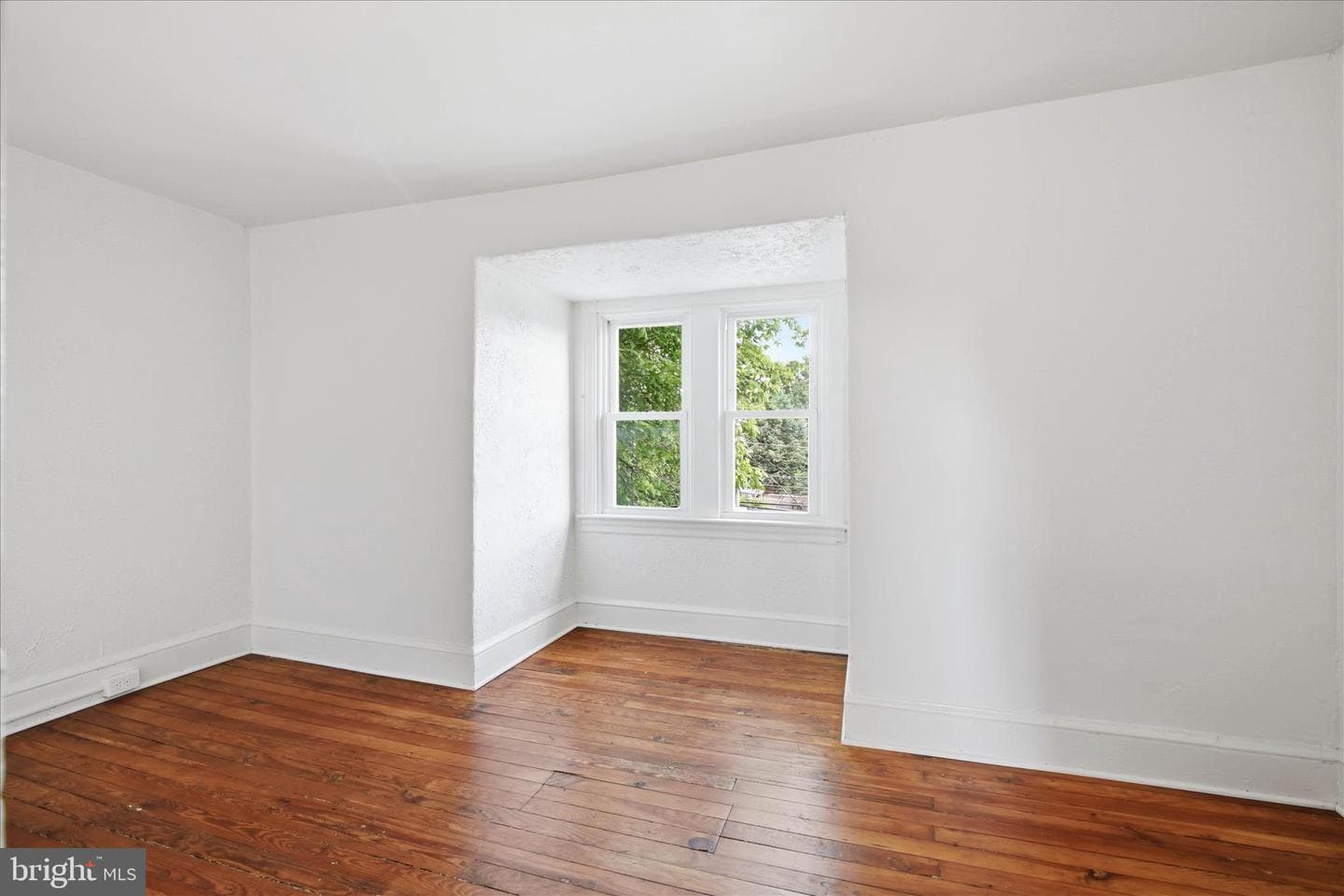 144 E Liberty Street photo 30