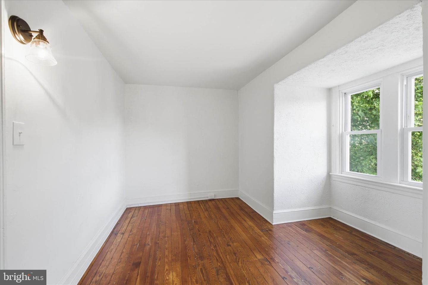 144 E Liberty Street photo 31